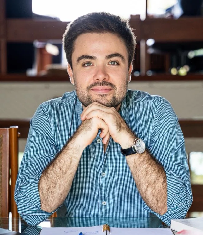 Foto do especialista do curso, Minoru Raphael